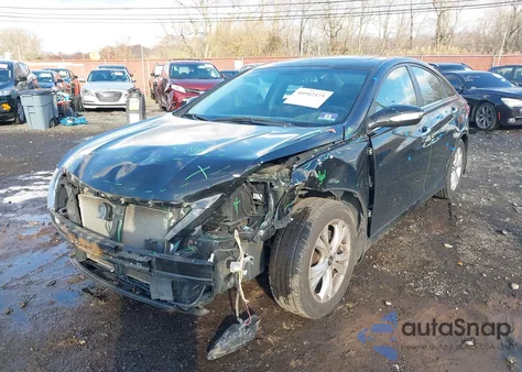 2013 Hyundai Sonata Se z USA, uszkodzony, nr VIN 5NPEC4AC4DH648981